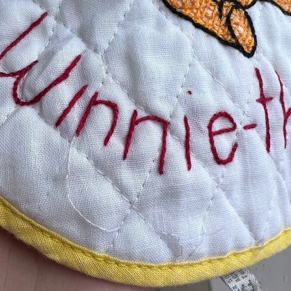 Vtg Disney Winnie The Pooh Honey Pot Bees Quilted Cross Stitch Bib Sears USA GUC